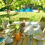 Le Relais Des Anges Bed & Breakfast 4*