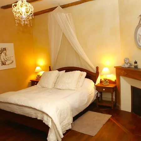 Le Relais Des Anges Frühstückspension Mercuès