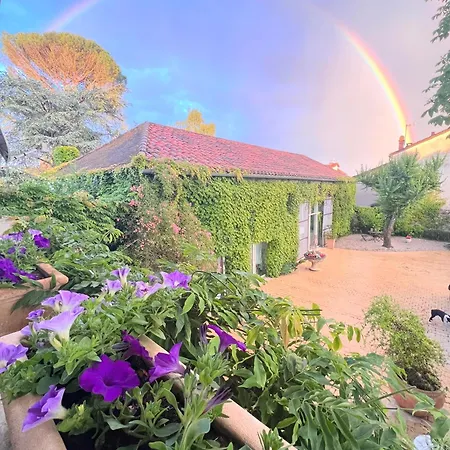 Le Relais Des Anges Bed & Breakfast