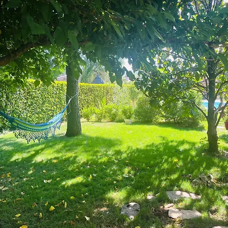 Le Relais Des Anges Bed & Breakfast Mercues