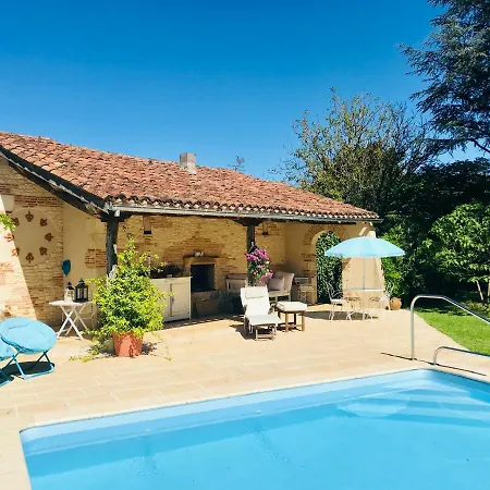 Le Relais Des Anges Bed & Breakfast Mercues