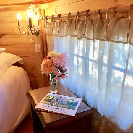 Bed & Breakfast Le Relais Des Anges Mercues